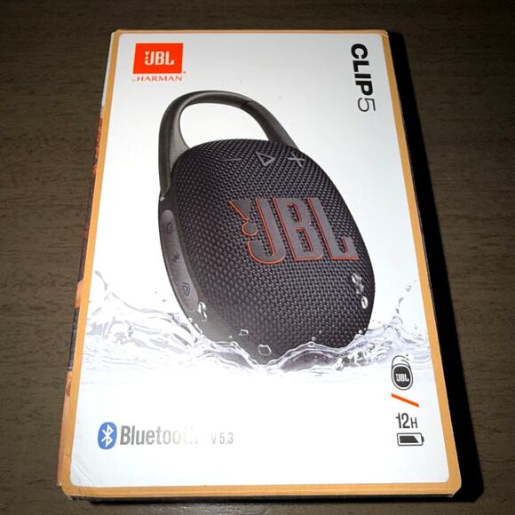 JBL Clip 5 – Rugged, Waterproof, Clip-On Bluetooth Speaker, 12H Playtime SEALED - Picture 9 of 10